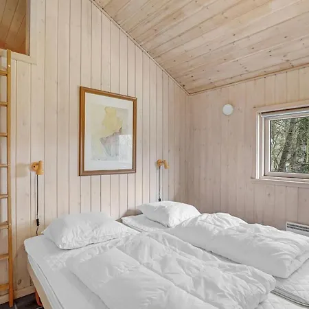 Cozy In Aakirkeby With Sauna Vester Somarken